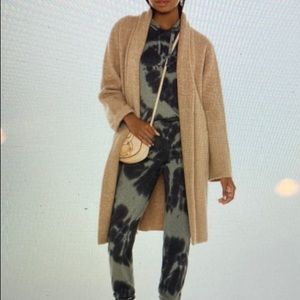 Woman’s GENERATION LOVE TYE DYE SWEATPANTS ARMY GREEN BLACK MEDIUM